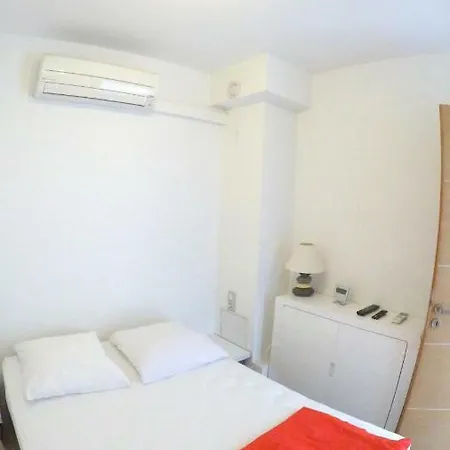 Front De T2 Les Flots Direct *